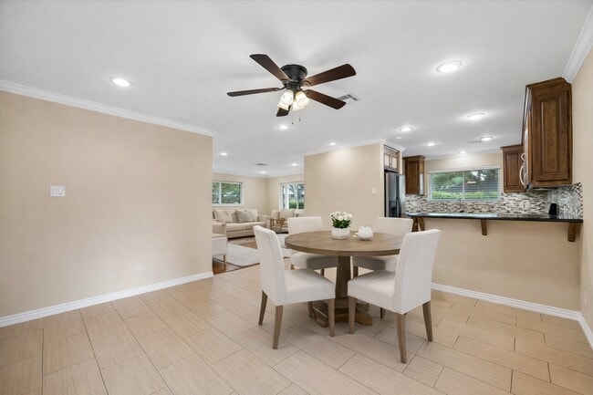 Building Photo - 1607 Willowby Dr