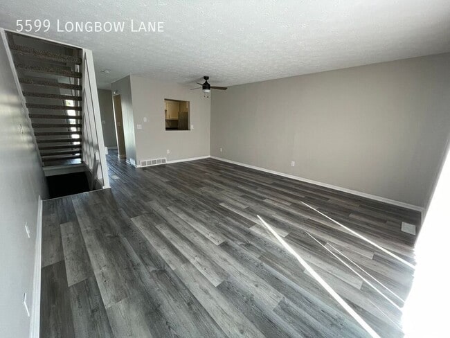 Building Photo - 5599 Longbow Ln