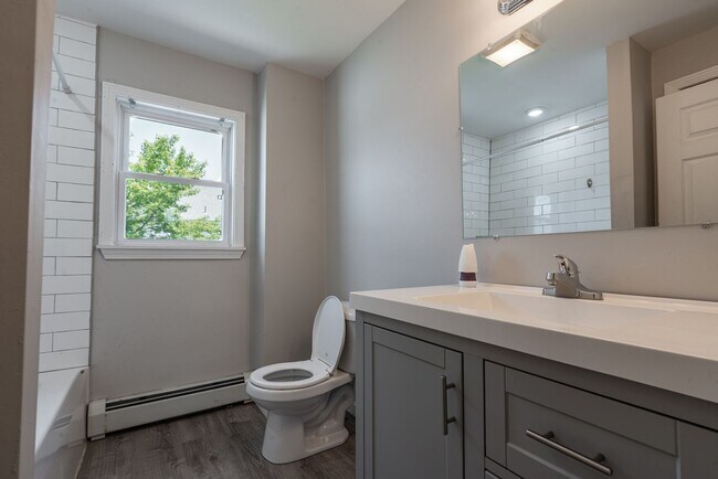 Building Photo - 9 Veto St