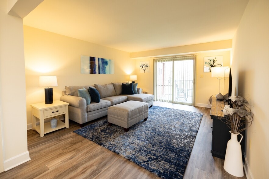 Building Photo - Rockdale Gardens Apartments & Townhomes*