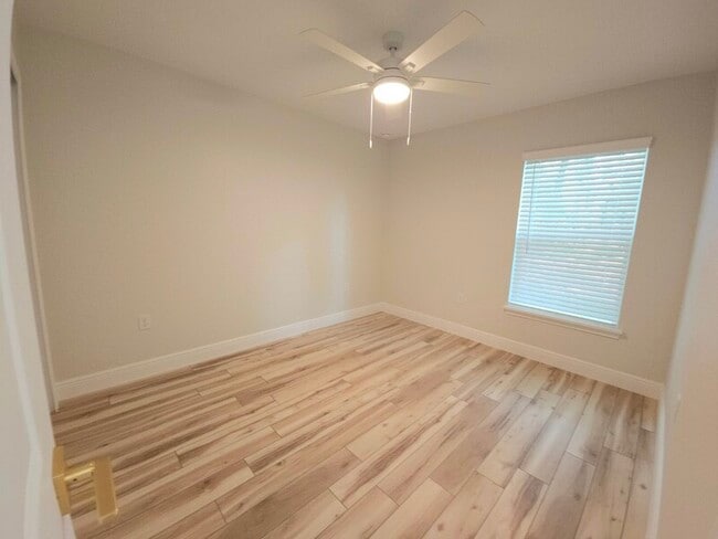 Building Photo - 11 Dogwood Drive Trail