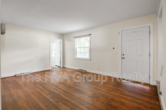 Building Photo - 819 Boroughbridge Rd