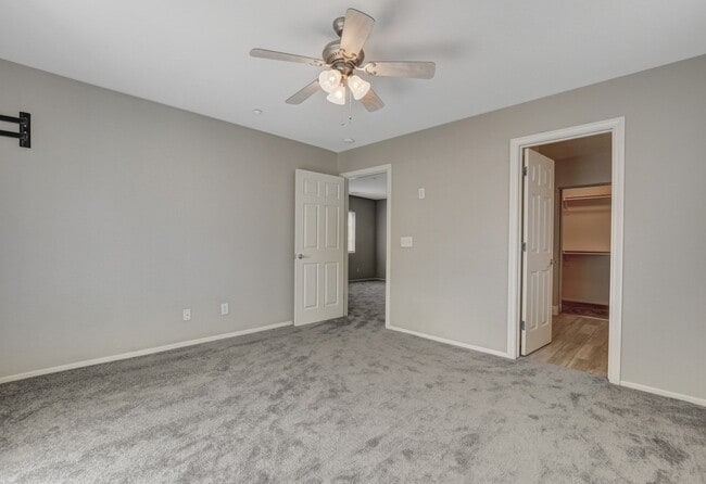 Building Photo - Beautiful 2 Story, 3 Bedroom Home Northwest!