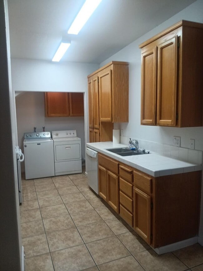 Building Photo - 520 San Pablo Ct