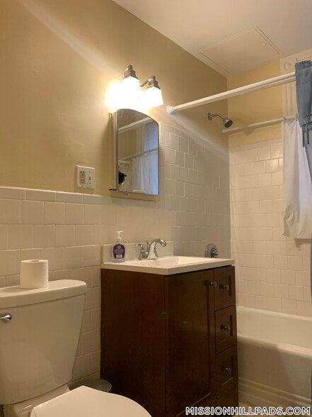 Building Photo - 123-125 Hillside St.