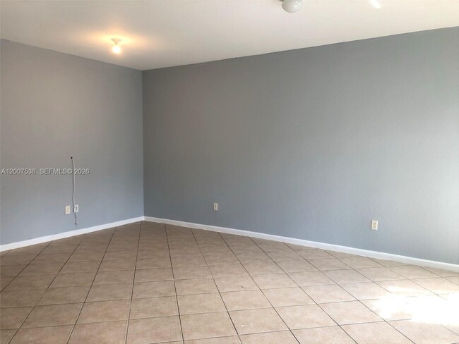 Building Photo - 8209 SW 25th Ct