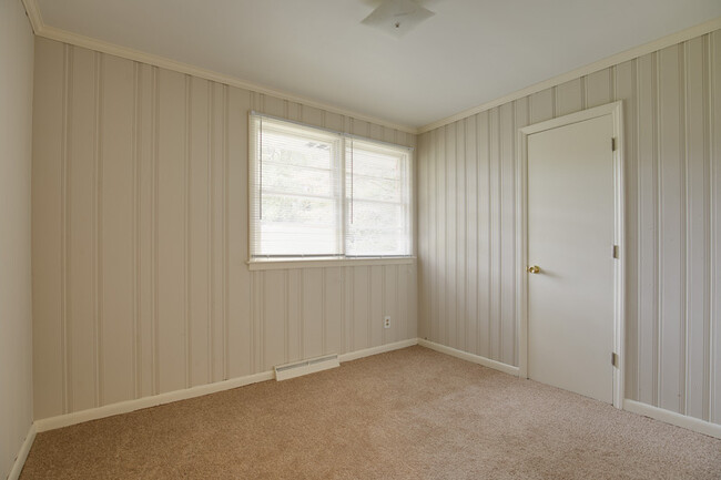 Building Photo - 1122 Fiske St
