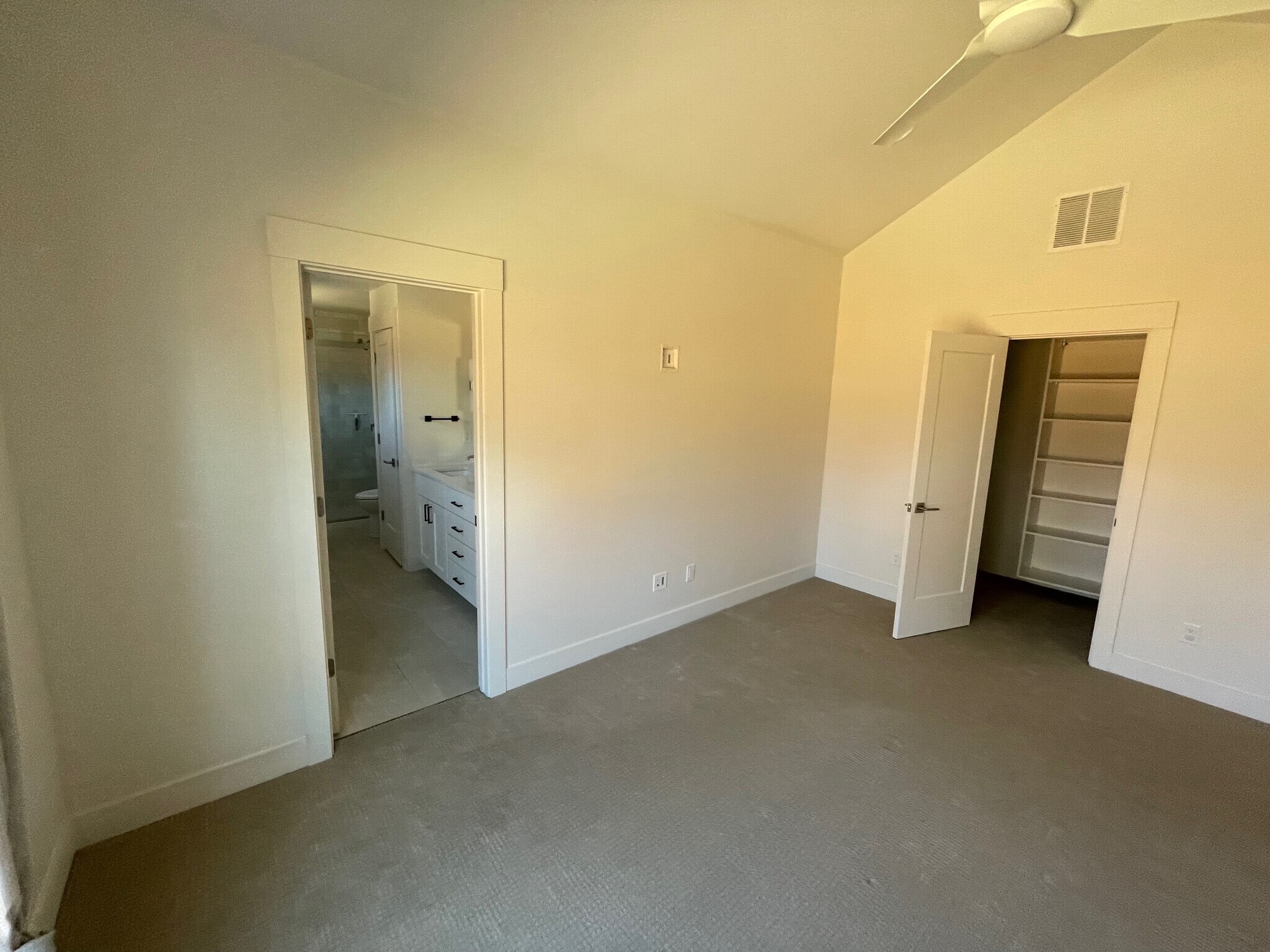 Building Photo - 142 S Eldorado Ave