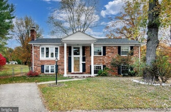 Building Photo - 13907 Grove Ct