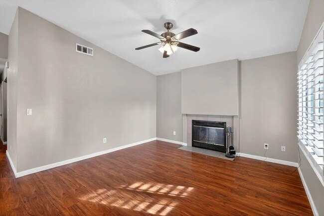 Building Photo - 6765 Koster Way