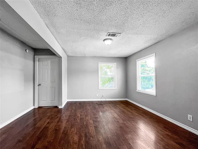 Building Photo - 2421 Stovall Dr