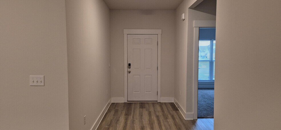 Building Photo - 6298 Forest Bay Ave