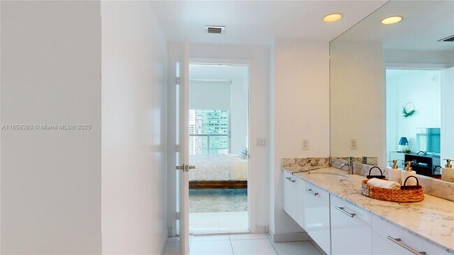 Building Photo - 500 Brickell Ave