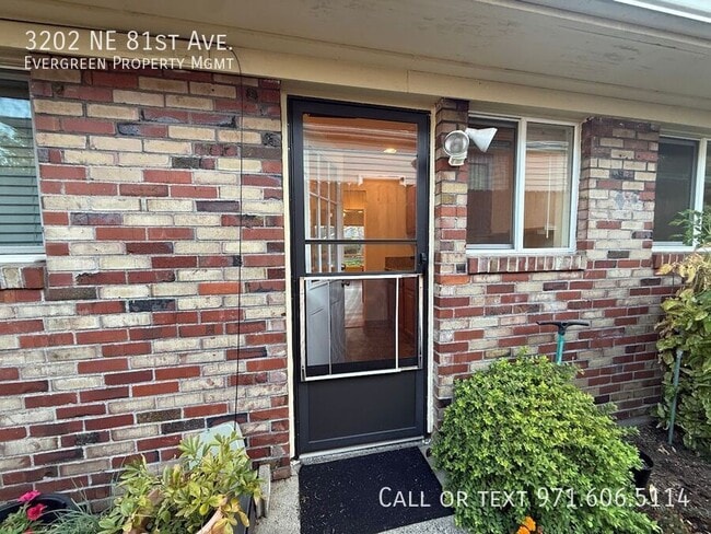 Building Photo - 3202 NE 81st Ave