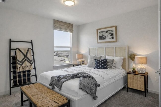 Building Photo - 10932 Defender Trl