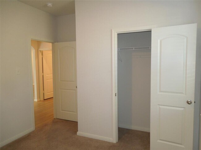 Building Photo - 10463 Red Cardinal Dr