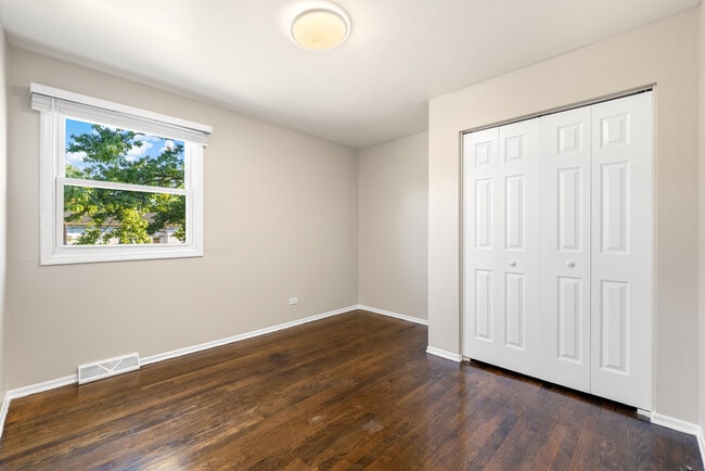 Building Photo - 3308 Birchwood Dr