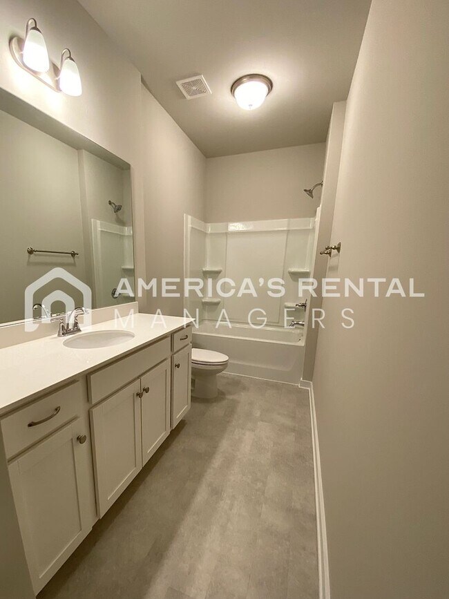 Building Photo - Home for Rent in Jasper, AL! Available to View Now!!!