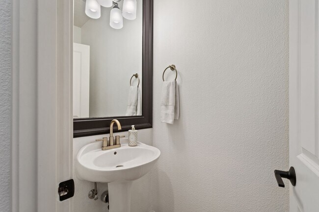 Building Photo - Bethany Beauty! 2 Bed 2.5 Bth + Office Townhome + 2 Car Garage + W/D + Wi-Fi Included