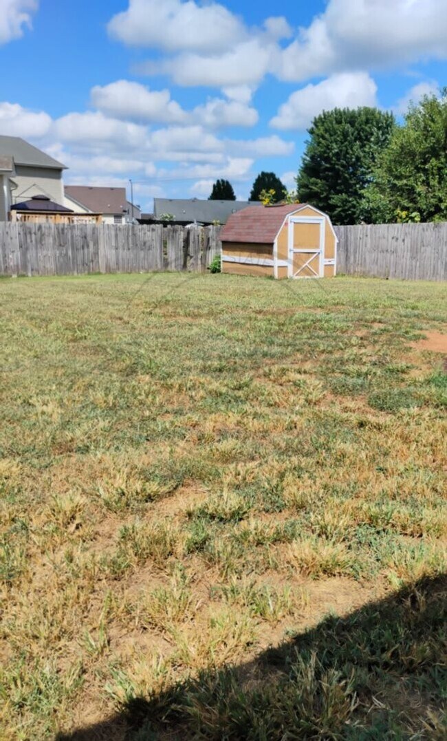 Building Photo - ON SPECIAL! THIS PROPERTY HAS A 1/2 OFF TH...
