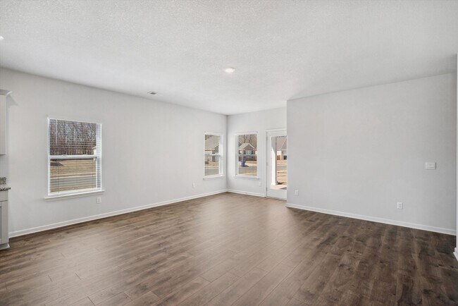 Building Photo - 85 Kipling Dr