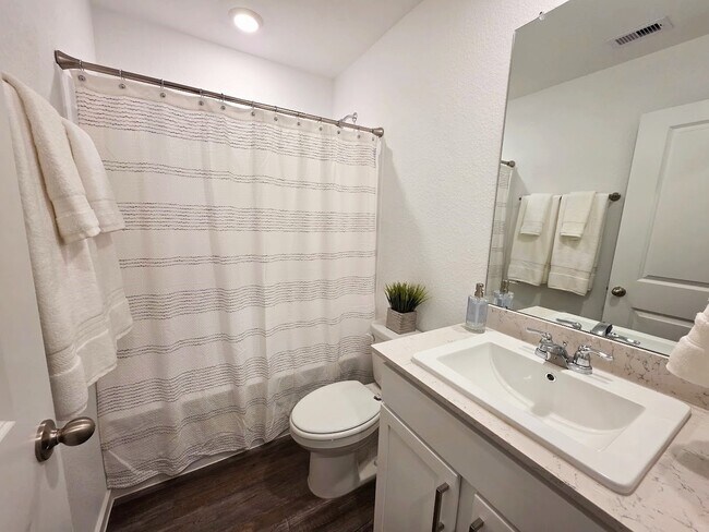 Building Photo - 40821 Hawthorne Glades St