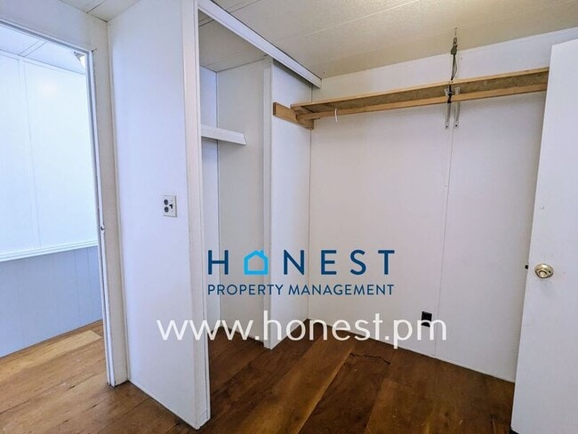 Building Photo - 9 Lexi Ln