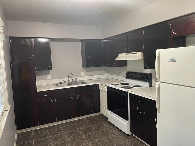 Building Photo - Blondo Street