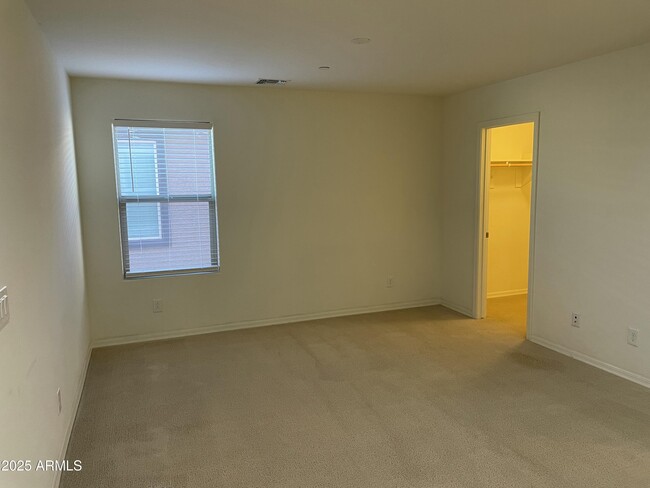 Building Photo - 1657 N 212th Dr
