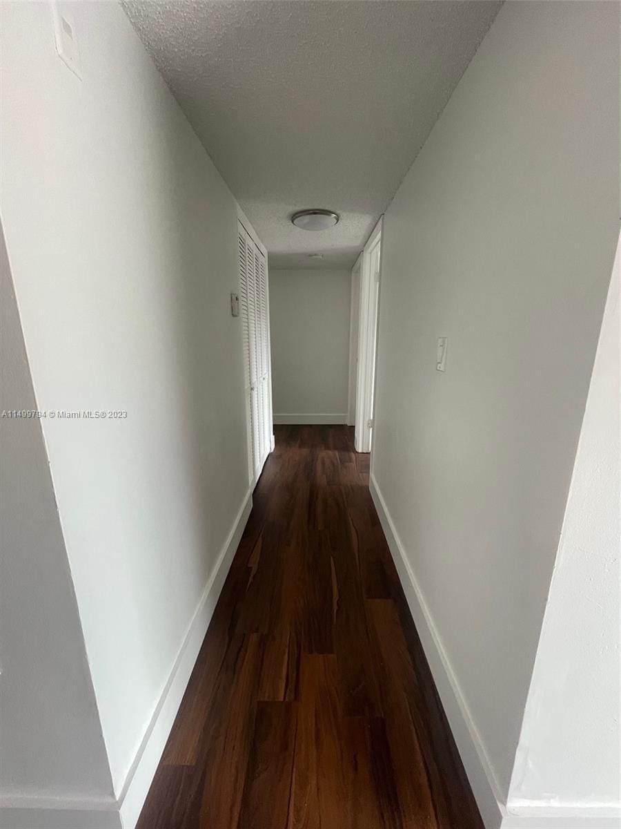 Building Photo - 1251 N Benoist Farms Rd