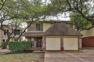Building Photo - Great 4 bed 2.5 bath on Greenbelt