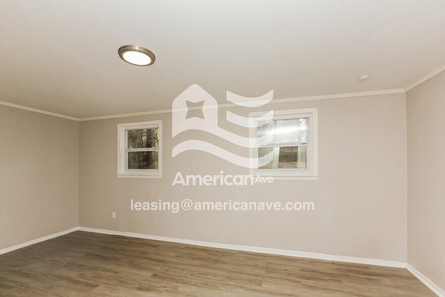 Building Photo - 330 Pine Ridge Rd