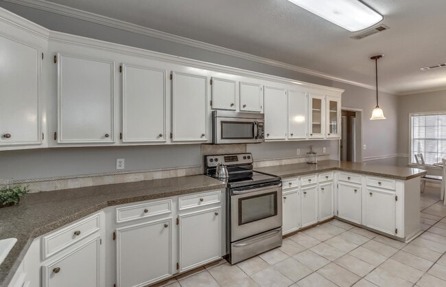 Building Photo - 340 Willow Ridge Cove