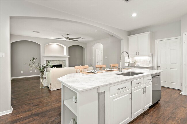 Building Photo - 139 Ledgestone Pl
