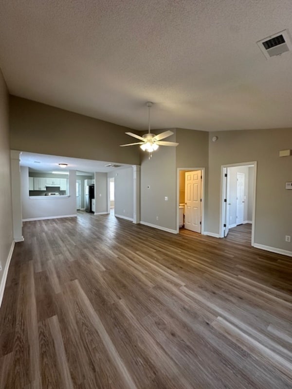 Building Photo - 121 Fair Haven Way
