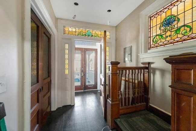 Building Photo - 385 Fairmount Ave