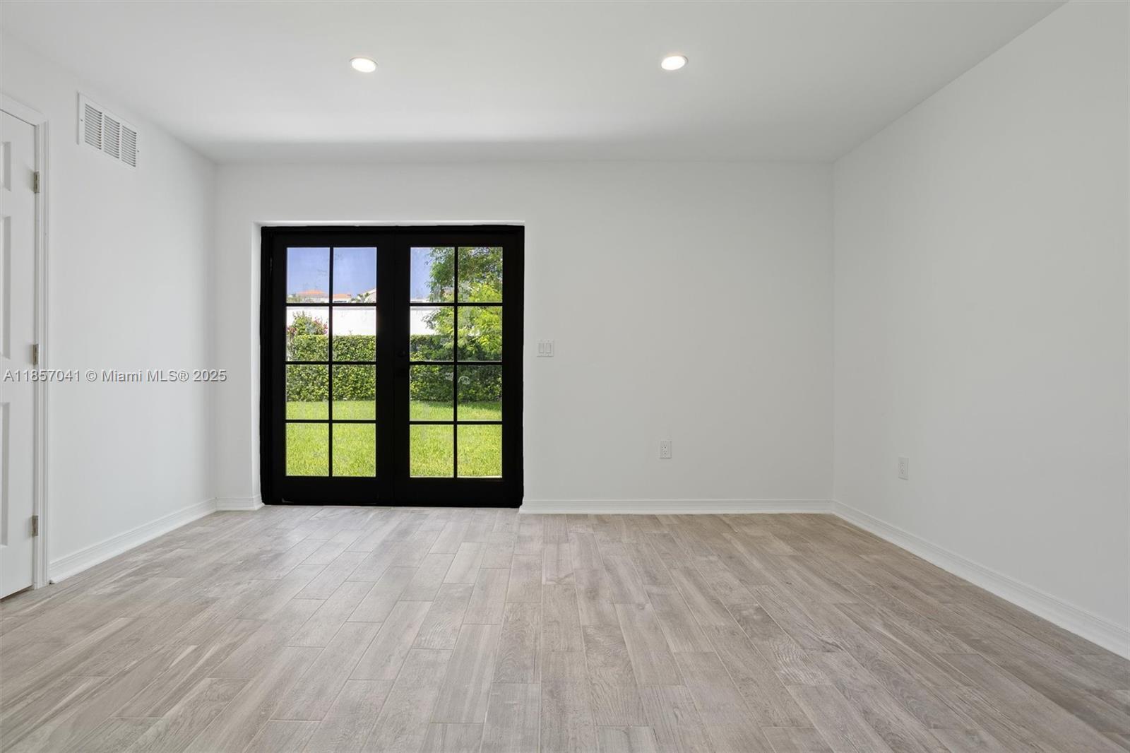 Building Photo - 434 Aragon Ave
