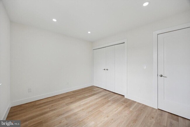 Building Photo - 510 Bradley Ct