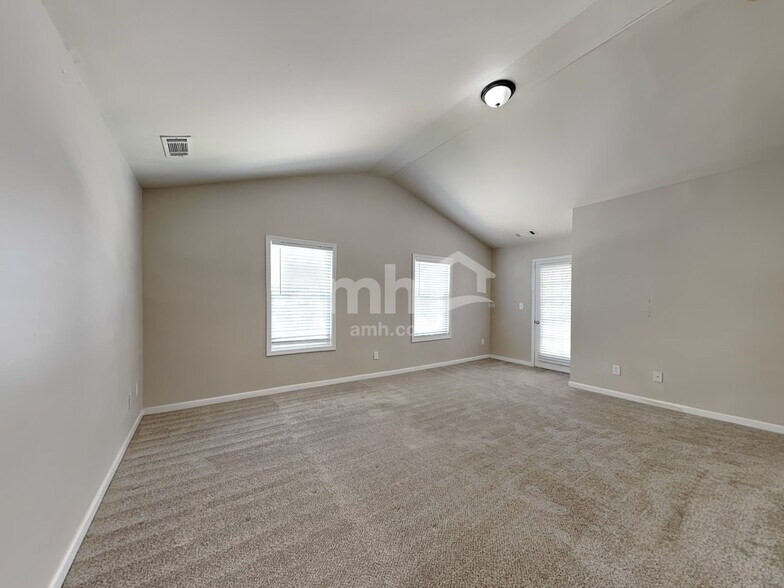 Building Photo - 5203 Catrina Way