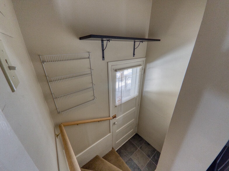 Building Photo - 483 E 8th Ave