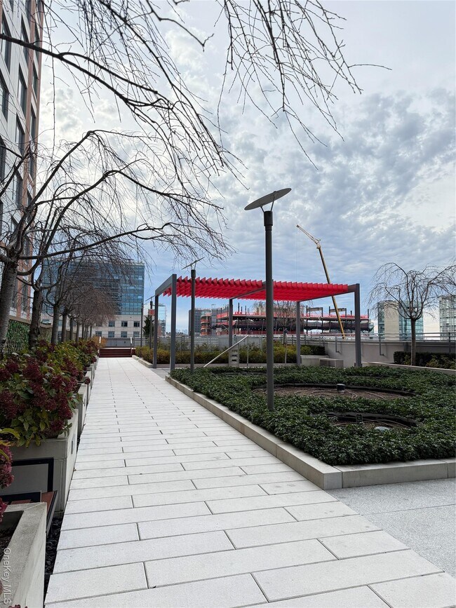 Building Photo - 138-35 39th Ave