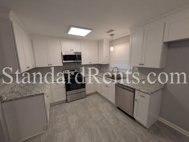 Building Photo - 4404 Currie Ct