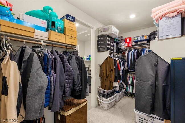 Building Photo - 3017 Bounding Home Rd