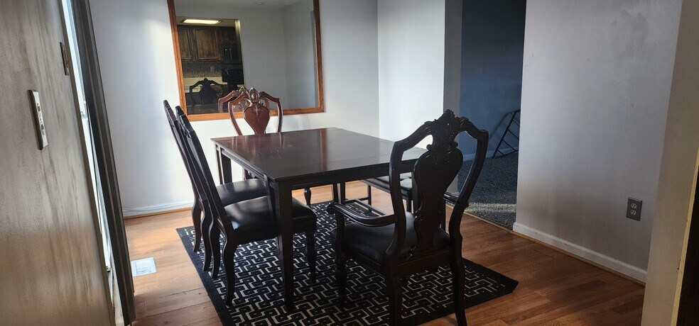 Building Photo - 12749 Millstream Dr