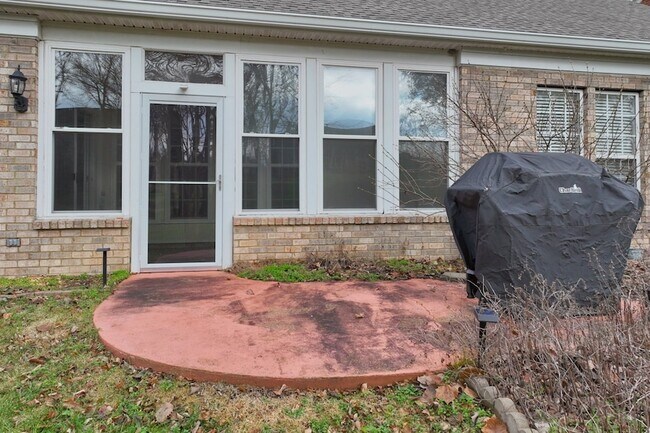 Building Photo - 1527 Gesshe Ct