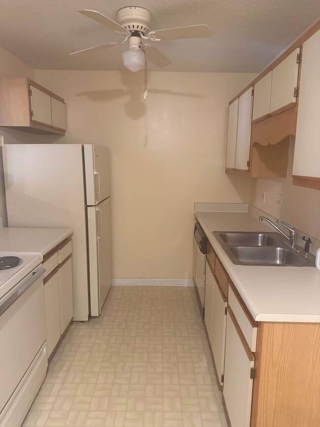 Building Photo - 5627 Hornaday Rd