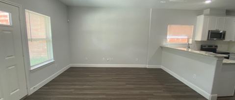 Building Photo - 6322 Eastwood St