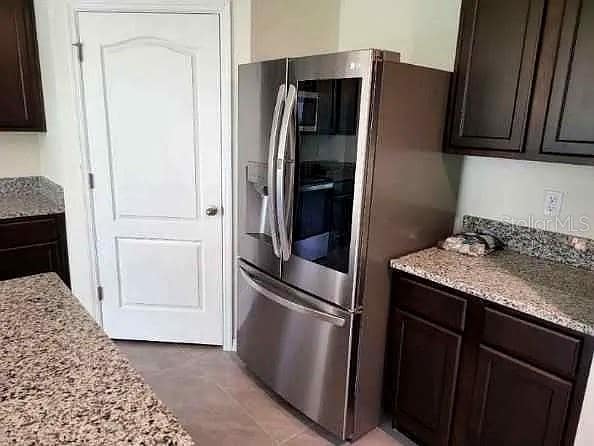 Building Photo - 2030 Maple Ridge Dr