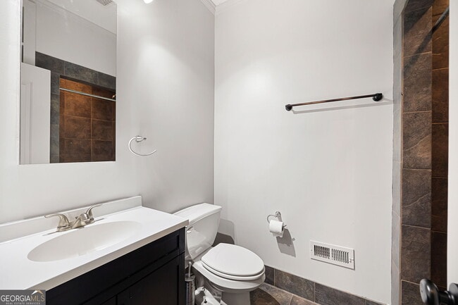 Building Photo - 193 Feld Ave