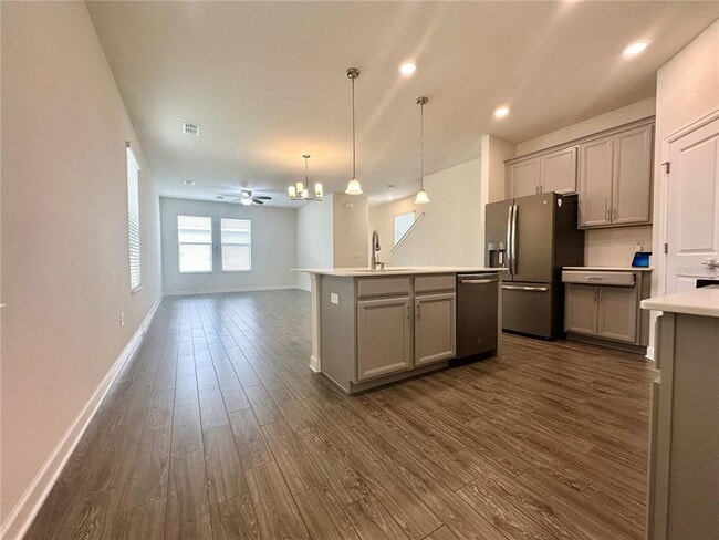 Building Photo - 10247 Love Story St